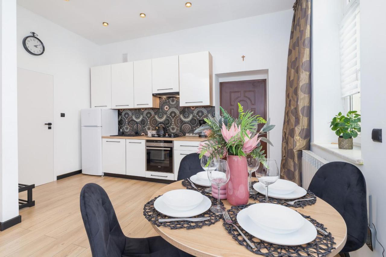 Apartament Ariańska Studio With Mezzanine Cracow Center By Renters